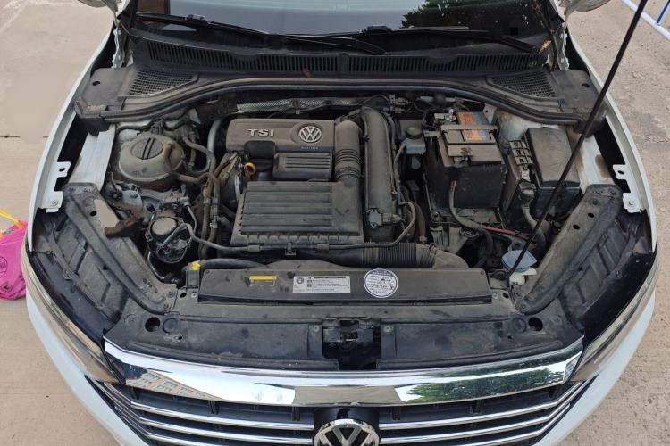 Used Volkswagen Sagitar 2019 280TSI DSG Comfort Version China VI Standard Engine Bay