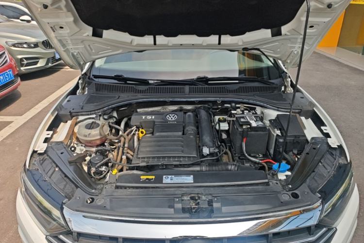 Used Volkswagen Sagitar 2019 280TSI DSG Comfort Version China VI Standard Engine Bay