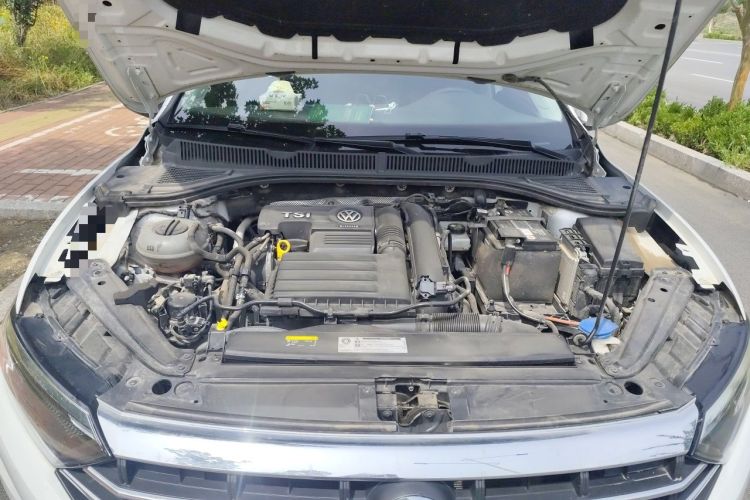 Used Volkswagen Sagitar 2019 280TSI DSG Comfort Version China VI Standard Engine Bay