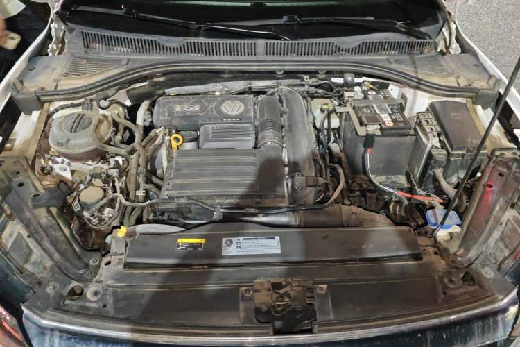 Used Volkswagen Sagitar 2019 280TSI DSG Comfort Version China VI Standard Engine Bay