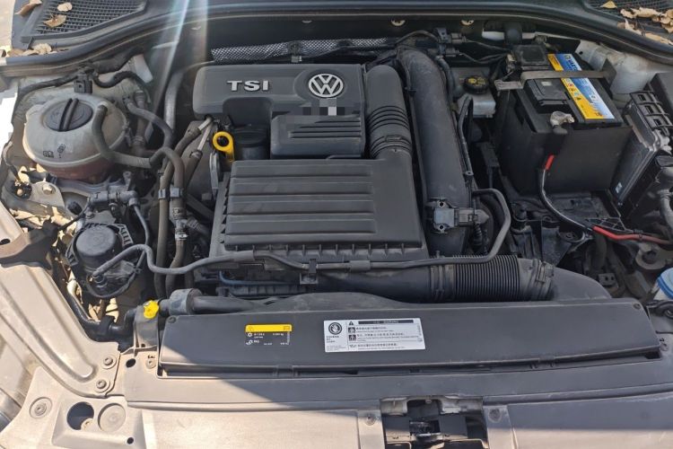 Used Volkswagen Sagitar 2019 200TSI DSG Comfort Version China VI Standard Engine Bay