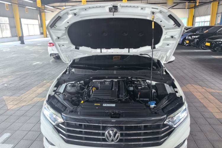 Used Volkswagen Sagitar 2019 280TSI DSG Comfort Version China VI Standard Engine Bay