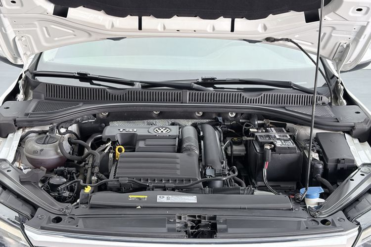 Used Volkswagen Sagitar 2019 280TSI DSG Comfort Version China VI Standard Engine Bay