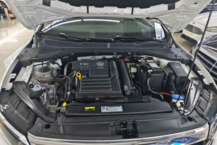 Used Volkswagen Sagitar 2019 280TSI DSG Comfort Version China V Standard Engine Bay
