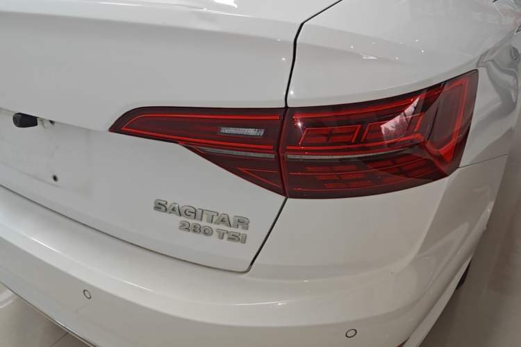 Used Volkswagen Sagitar 2019 280TSI DSG Comfort Version China VI Standard Exterior 3