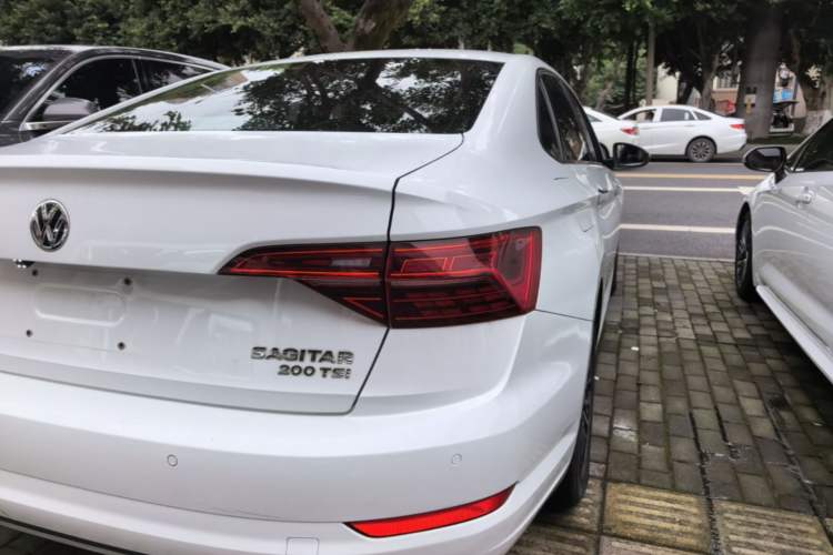 Used Volkswagen Sagitar 2019 200TSI DSG Comfort Version China VI Standard Exterior 3