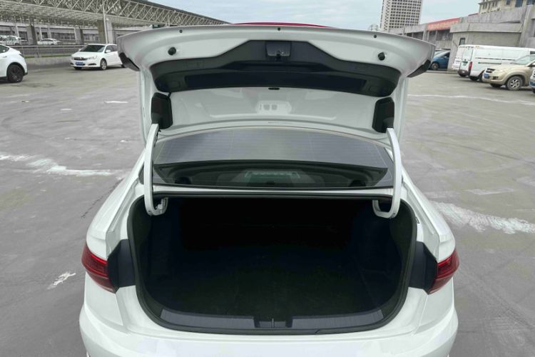 Used Volkswagen Sagitar 2019 200TSI DSG Comfort Version China V Standard Exterior 4