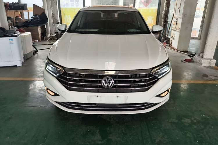 Used Volkswagen Sagitar 2019 200TSI DSG Comfort Version China VI Standard Front