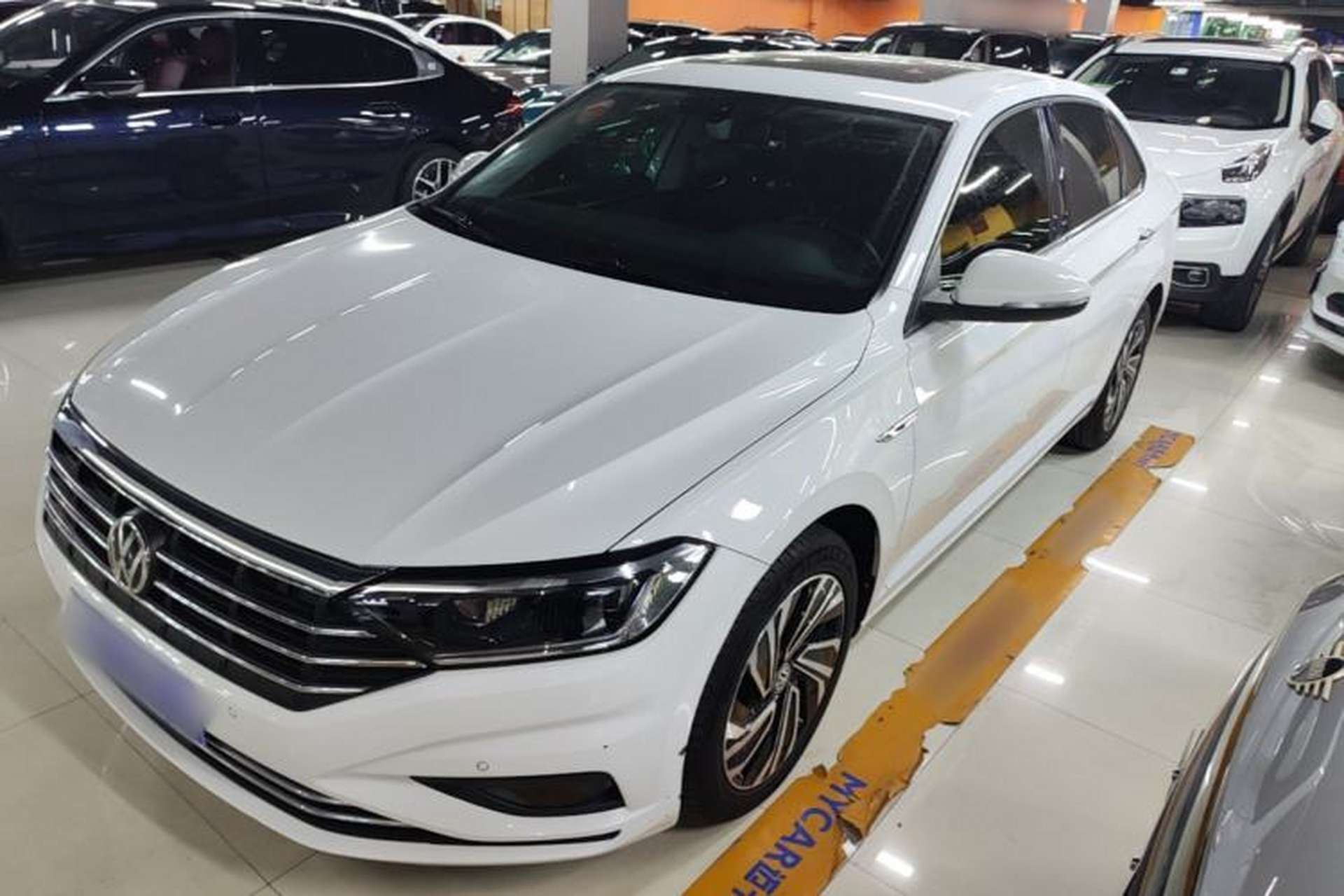 Used Volkswagen Sagitar 2019 280TSI DSG Luxury Version China VI Standard Front Left 45 Deg