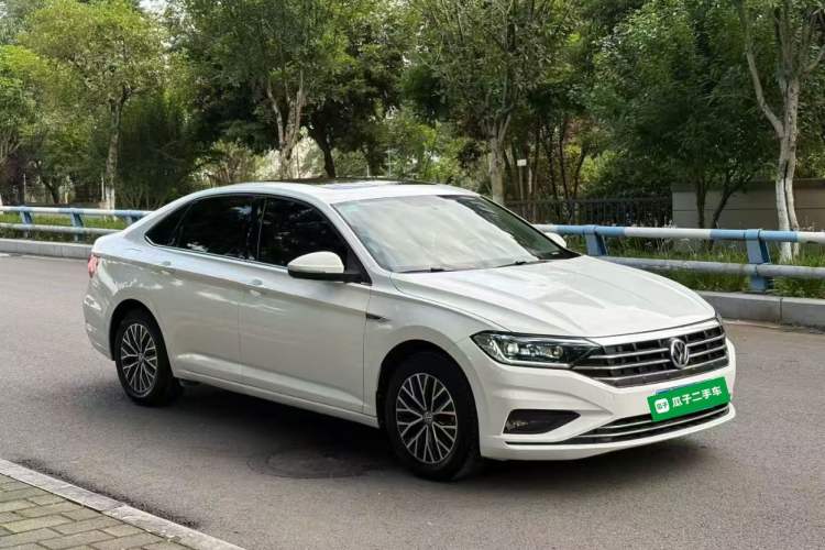 Used Volkswagen Sagitar 2019 200TSI Manual Comfort Version China VI Standard Front Right 45 Deg