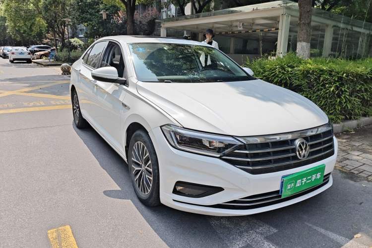 Used Volkswagen Sagitar 2019 280TSI DSG Comfort Version China VI Standard Front Right 45 Deg