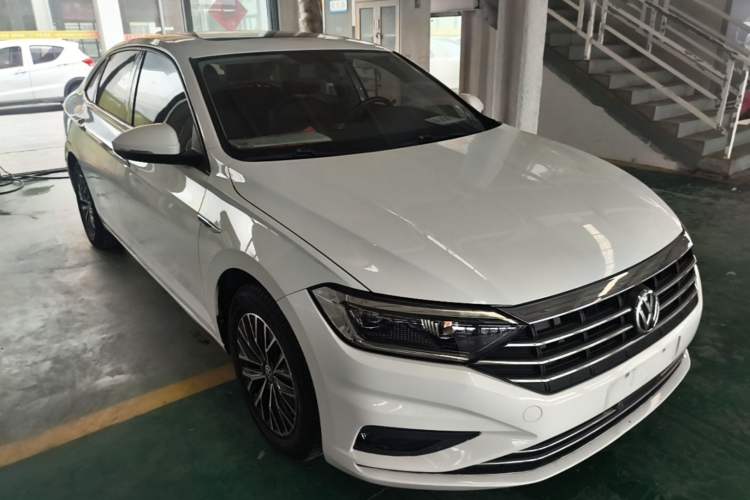 Used Volkswagen Sagitar 2019 200TSI DSG Comfort Version China VI Standard Front Right 45 Deg