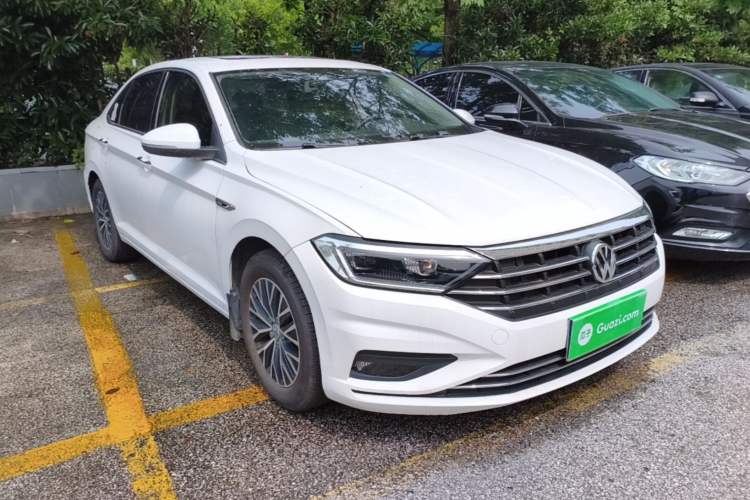 Used Volkswagen Sagitar 2019 200TSI DSG Comfort Version China VI Standard Front Right 45 Deg