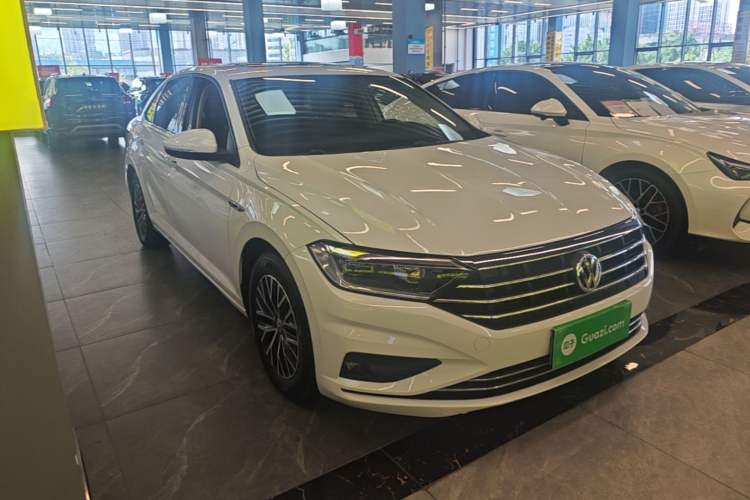 Used Volkswagen Sagitar 2019 280TSI DSG Comfort Version China VI Standard Front Right 45 Deg