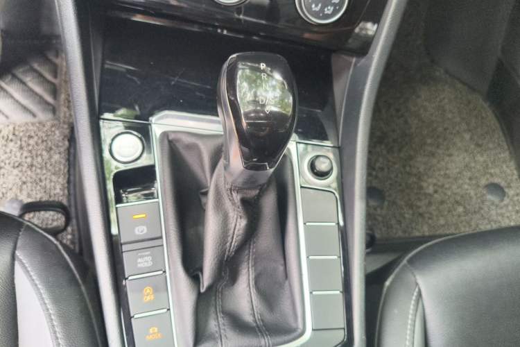 Used Volkswagen Sagitar 2019 280TSI DSG Comfort Version China VI Standard Gear Lever