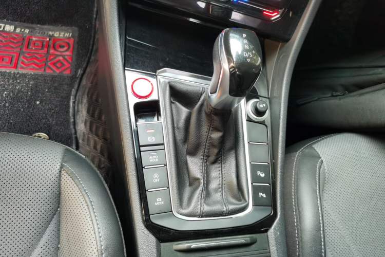 Used Volkswagen Sagitar 2019 280TSI DSG Flagship Model China V Standard Gear Lever