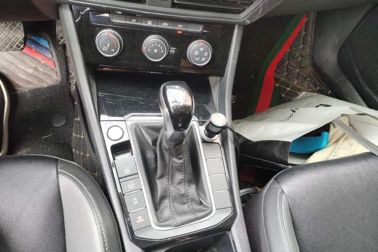Used Volkswagen Sagitar 2019 280TSI DSG Comfort Version China VI Standard Gear Lever