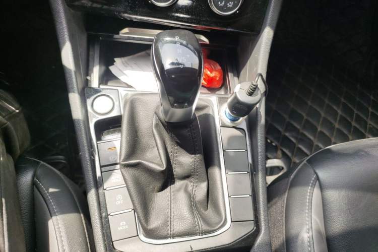 Used Volkswagen Sagitar 2019 280TSI DSG Comfort Version China VI Standard Gear Lever