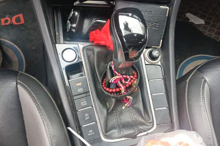 Used Volkswagen Sagitar 2019 200TSI DSG Comfort Version China VI Standard Gear Lever