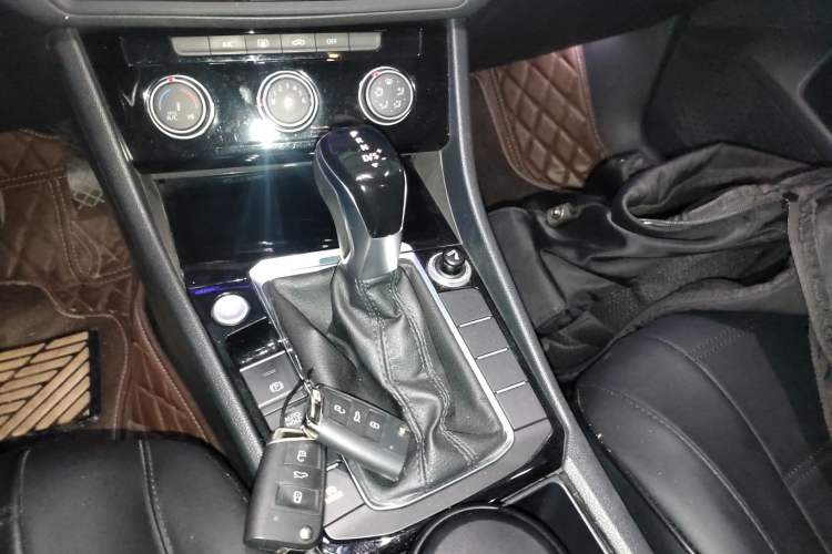 Used Volkswagen Sagitar 2019 280TSI DSG Comfort Version China VI Standard Gear Lever