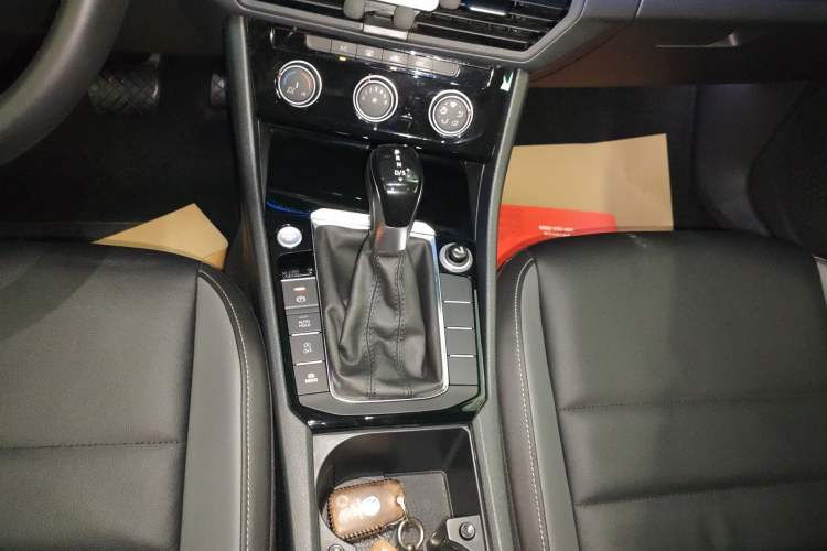 Used Volkswagen Sagitar 2019 280TSI DSG Comfort Version China VI Standard Gear Lever