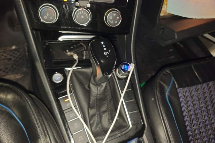 Used Volkswagen Sagitar 2019 200TSI DSG Comfort Version China VI Standard Gear Lever