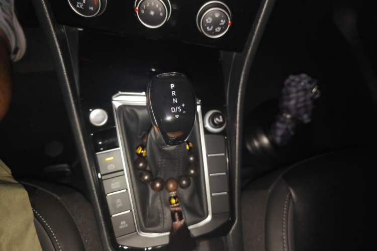 Used Volkswagen Sagitar 2019 280TSI DSG Comfort Version China VI Standard Gear Lever