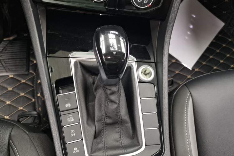 Used Volkswagen Sagitar 2019 200TSI DSG Comfort Version China VI Standard Gear Lever