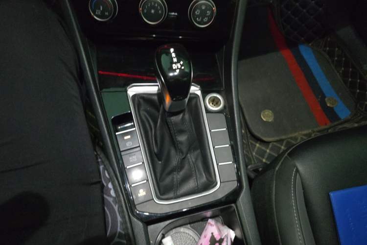 Used Volkswagen Sagitar 2019 200TSI DSG Comfort Version China VI Standard Gear Lever