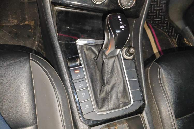 Used Volkswagen Sagitar 2019 280TSI DSG Comfort Version China V Standard Gear Lever