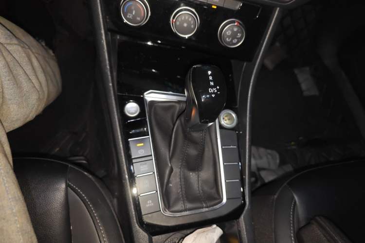 Used Volkswagen Sagitar 2019 280TSI DSG Comfort Version China VI Standard Gear Lever