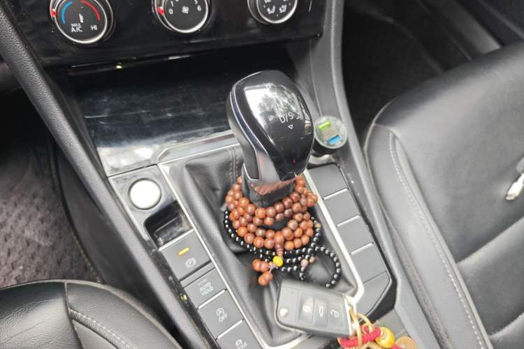 Used Volkswagen Sagitar 2019 280TSI DSG Comfort Version China VI Standard Gear Lever