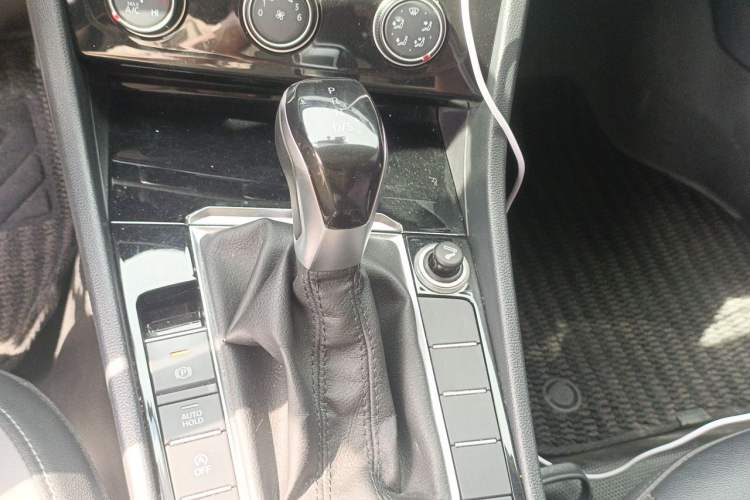 Used Volkswagen Sagitar 2019 280TSI DSG Comfort Version China VI Standard Gear Lever