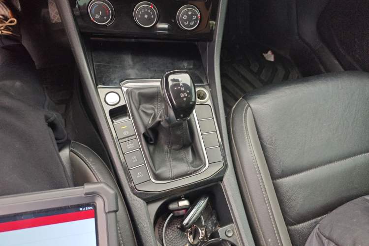 Used Volkswagen Sagitar 2019 280TSI DSG Comfort Version China VI Standard Gear Lever
