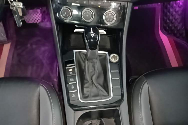 Used Volkswagen Sagitar 2019 280TSI DSG Comfort Version China VI Standard Gear Lever