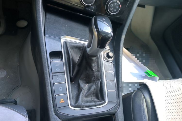 Used Volkswagen Sagitar 2019 200TSI DSG Comfort Version China VI Standard Gear Lever