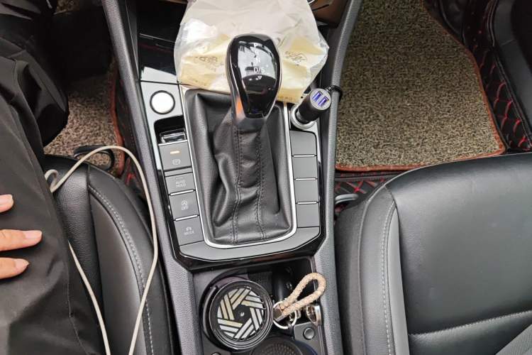 Used Volkswagen Sagitar 2019 280TSI DSG Comfort Version China VI Standard Gear Lever