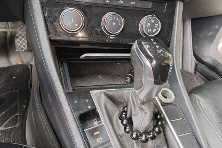 Used Volkswagen Sagitar 2019 280TSI DSG Comfort Version China VI Standard Gear Lever