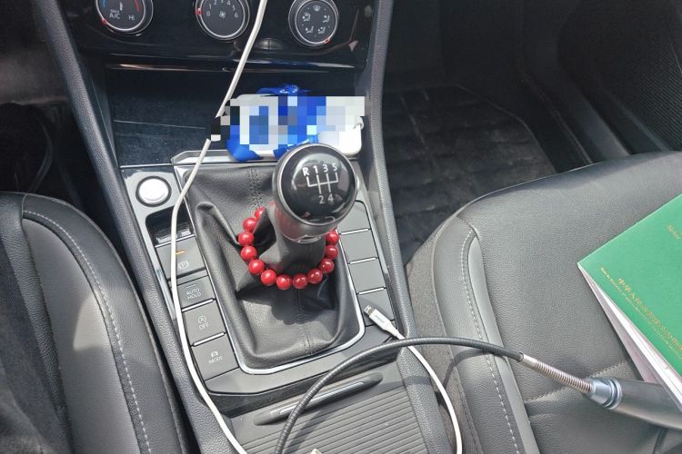 Used Volkswagen Sagitar 2019 200TSI Manual Comfort Version China VI Standard Gear Lever