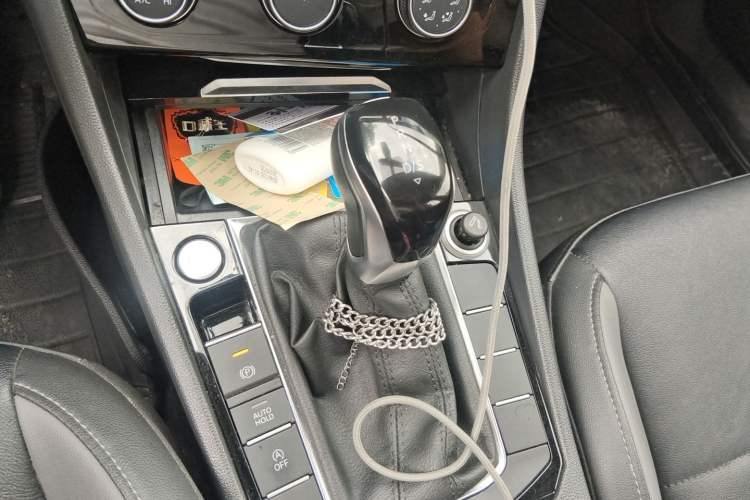 Used Volkswagen Sagitar 2019 200TSI DSG Comfort Version China VI Standard Gear Lever