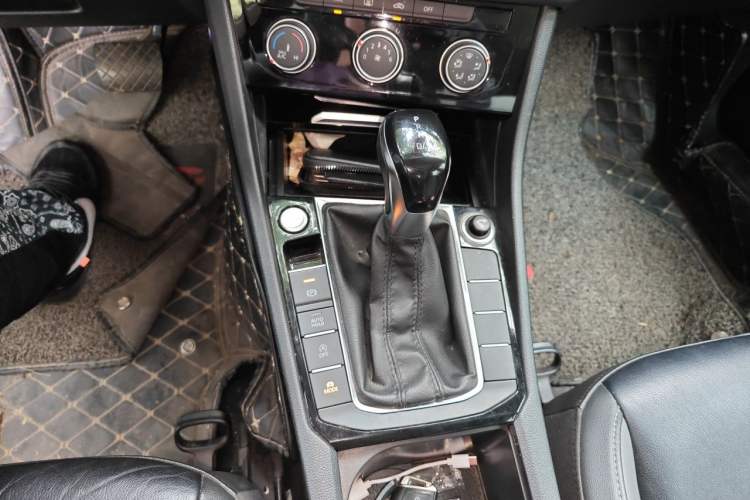 Used Volkswagen Sagitar 2019 280TSI DSG Comfort Version China VI Standard Gear Lever