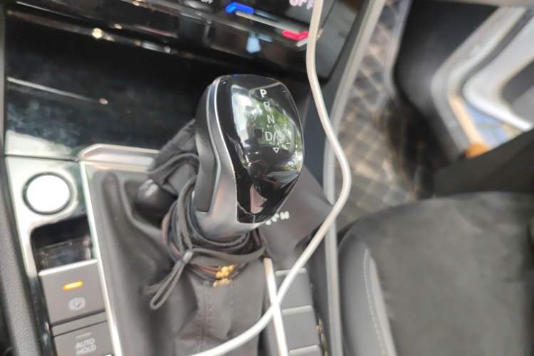 Used Volkswagen Sagitar 2019 280TSI DSG Luxury Version China VI Standard Gear Lever