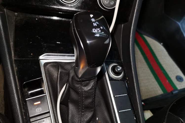 Used Volkswagen Sagitar 2019 280TSI DSG Comfort Version China V Standard Gear Lever