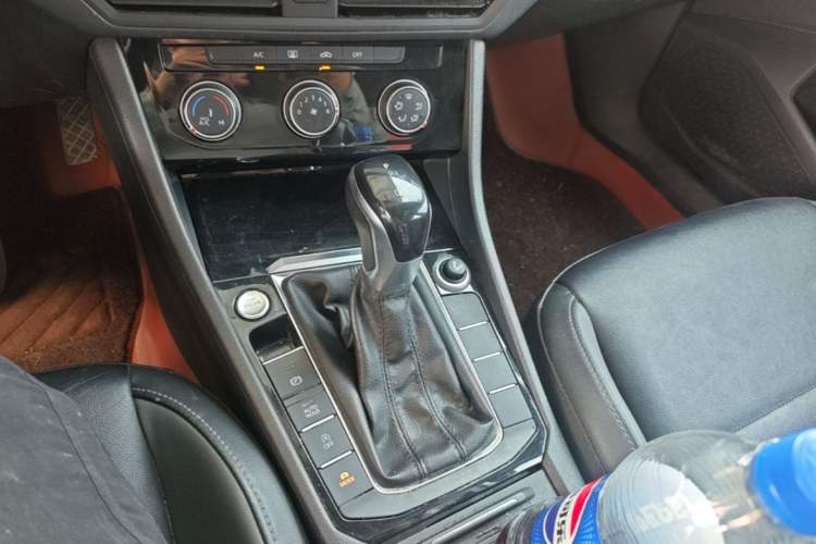 Used Volkswagen Sagitar 2019 280TSI DSG Comfort Version China VI Standard Gear Lever