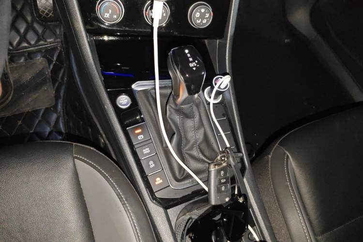 Used Volkswagen Sagitar 2019 280TSI DSG Comfort Version China VI Standard Gear Lever