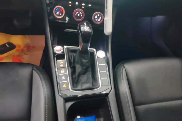 Used Volkswagen Sagitar 2019 280TSI DSG Comfort Version China VI Standard Gear Lever