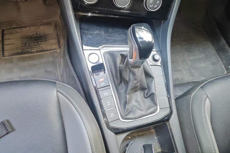 Used Volkswagen Sagitar 2019 280TSI DSG Comfort Version China VI Standard Gear Lever