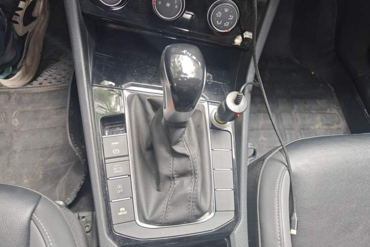 Used Volkswagen Sagitar 2019 280TSI DSG Comfort Version China VI Standard Gear Lever