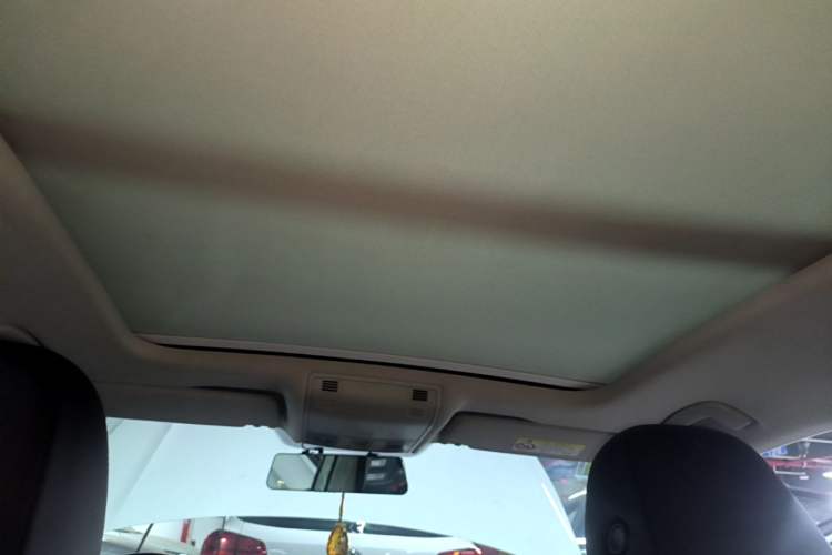 Used Volkswagen Sagitar 2019 200TSI Manual Comfort Version China VI Standard Headliner