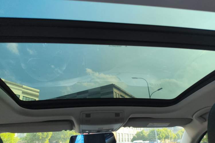 Used Volkswagen Sagitar 2019 200TSI DSG Comfort Version China VI Standard Headliner